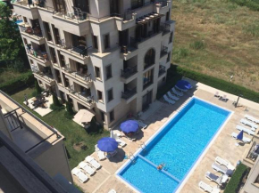 REINVEST Apartments Amara